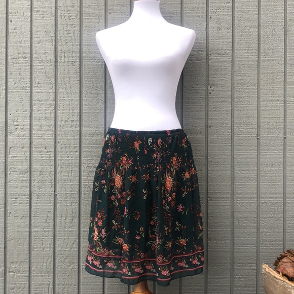 Max Studio Floral Skirt with Elastic Waist. Size M - Picture 10 of 12